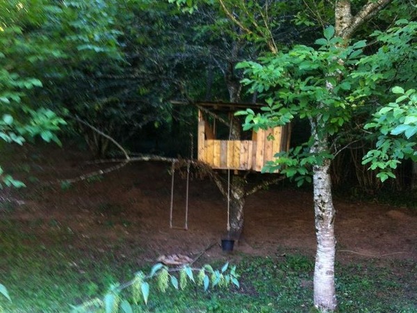 Cabane dans les arbres pour enfants