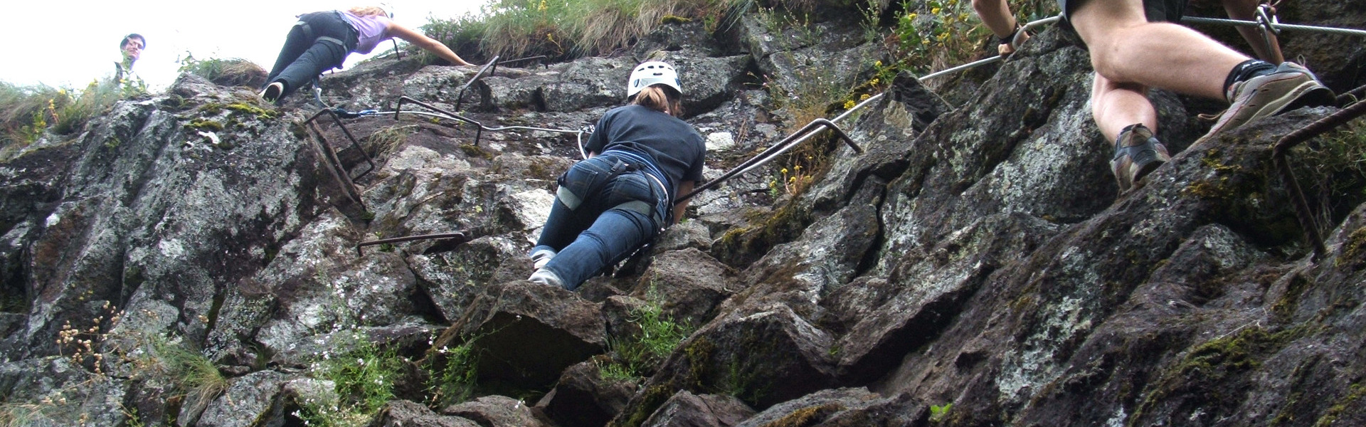 MurMur&Nature Cantal : Escalade, Via Ferrata, canyon ACTIVITES D'HIVER : cascade de glace, ski hors pis